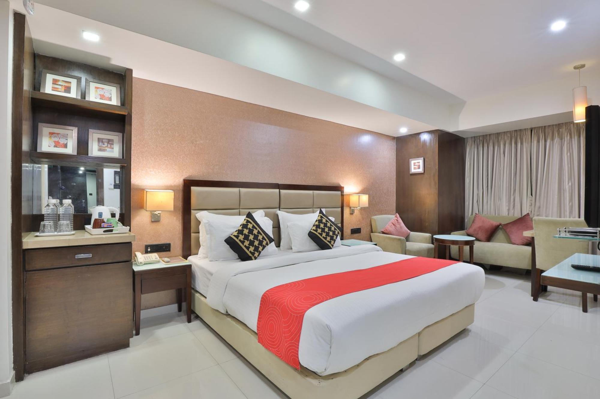 Krios Hotel - Near Sg Highway, Ahmedabad Esterno foto